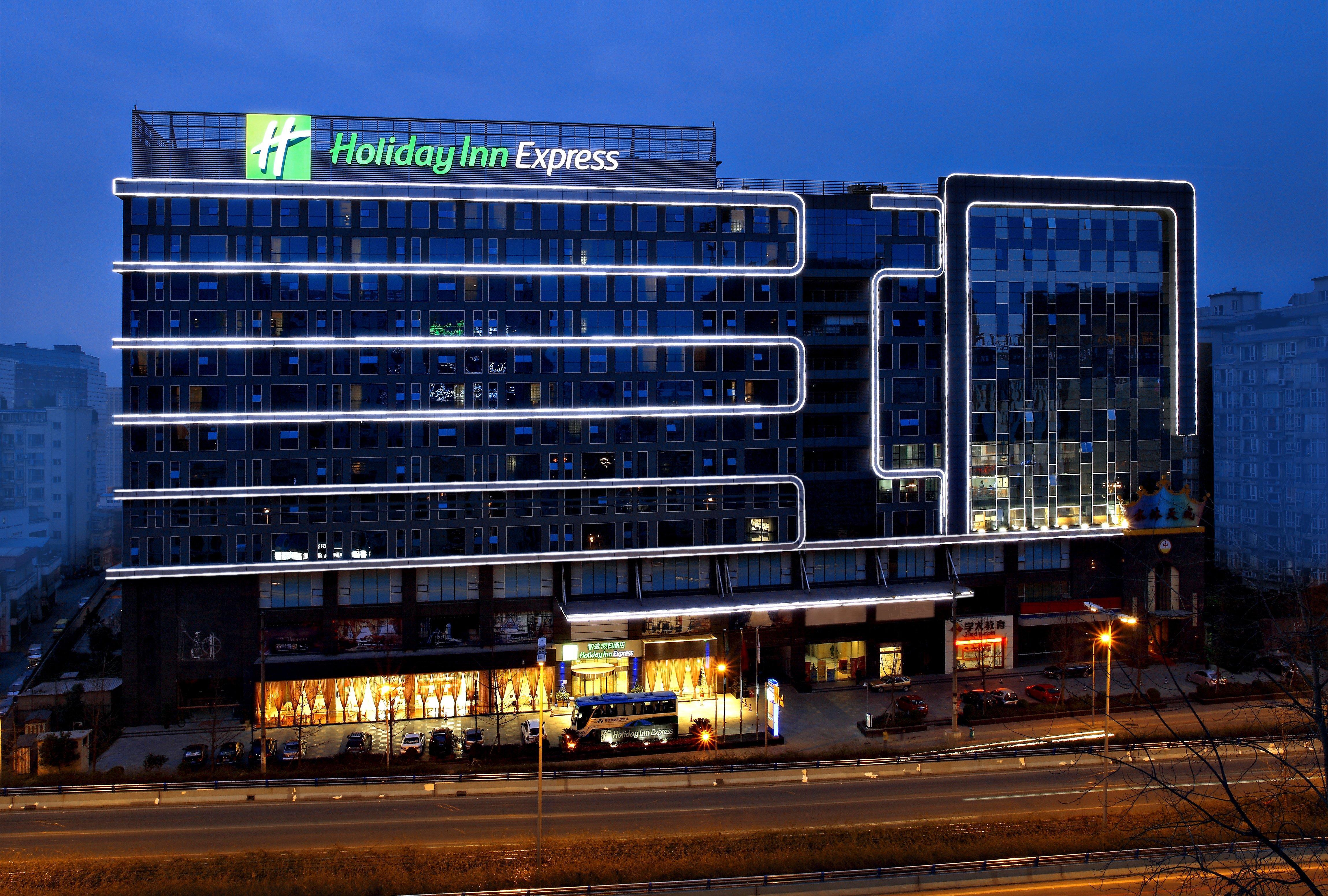 Holiday Inn Express Chengdu Wuhou By Ihg-Wuhou Temple And Jinli Bagian luar foto