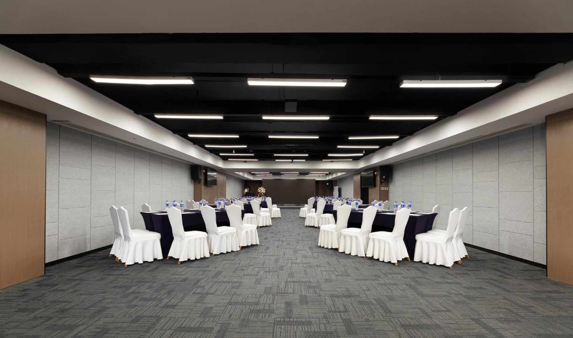 Holiday Inn Express Chengdu Wuhou By Ihg-Wuhou Temple And Jinli Bagian luar foto