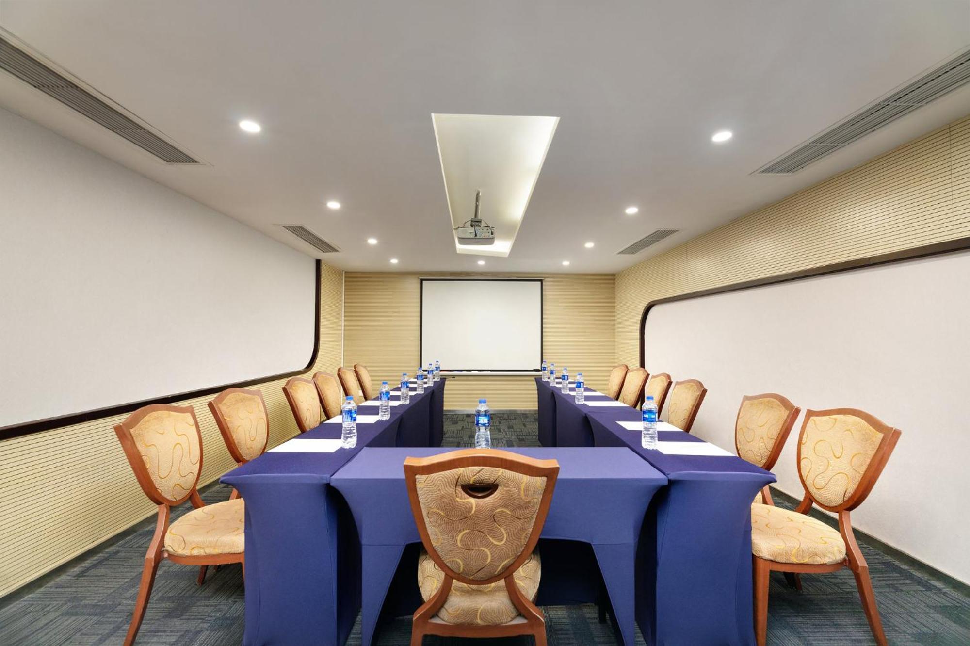 Holiday Inn Express Chengdu Wuhou By Ihg-Wuhou Temple And Jinli Bagian luar foto