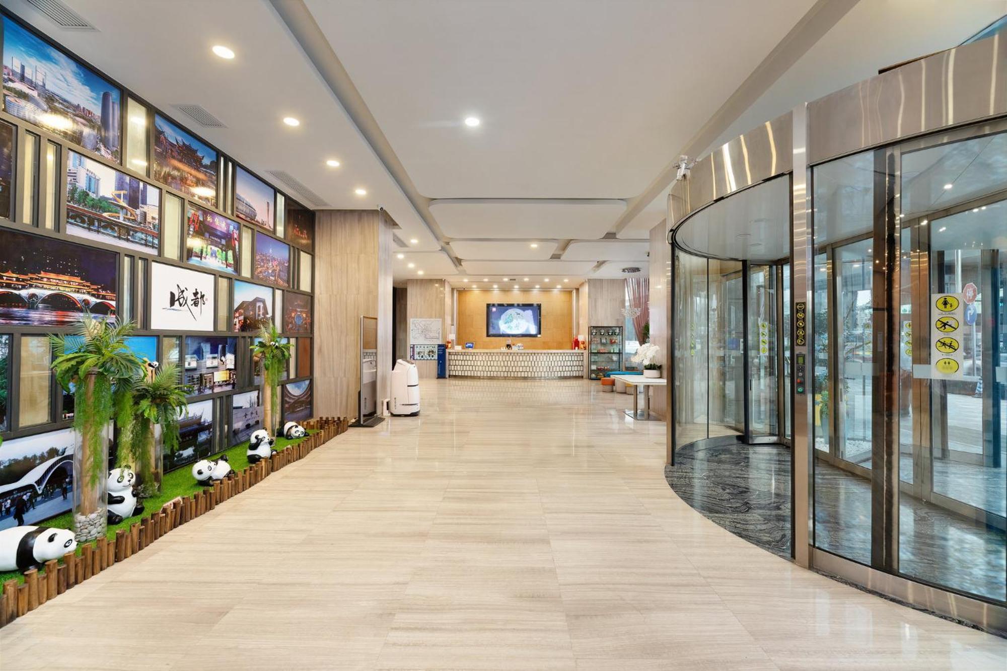 Holiday Inn Express Chengdu Wuhou By Ihg-Wuhou Temple And Jinli Bagian luar foto