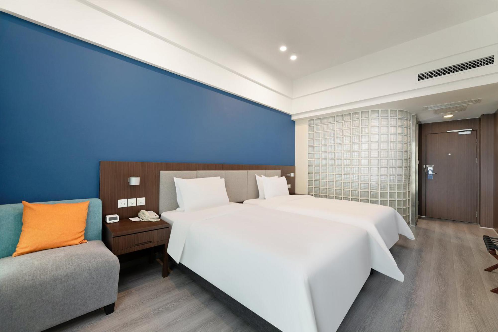Holiday Inn Express Chengdu Wuhou By Ihg-Wuhou Temple And Jinli Bagian luar foto